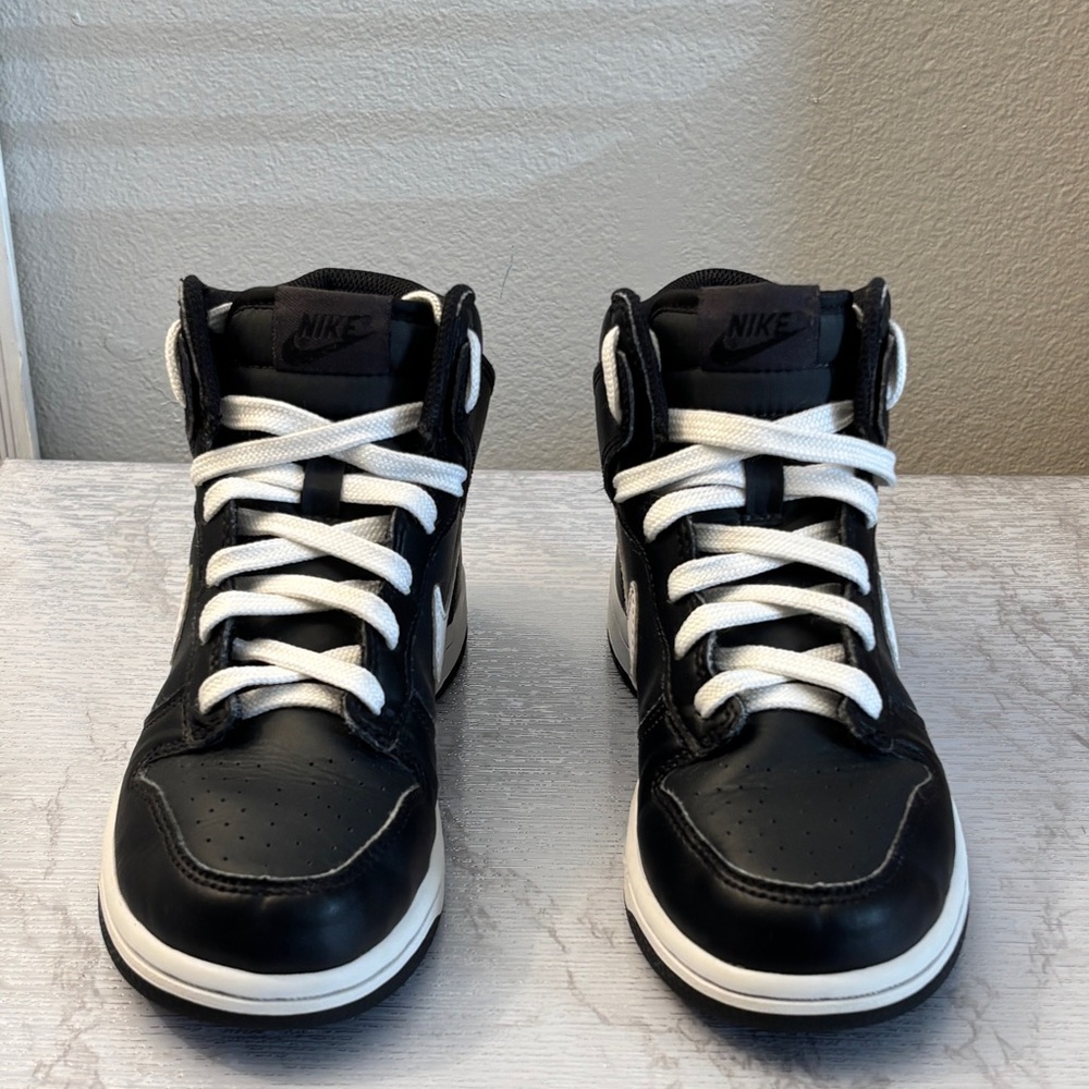 NIKE DUNK HIGH Black and White KIDS SIZE 1.5 Ready to wear! Clean, no box.
